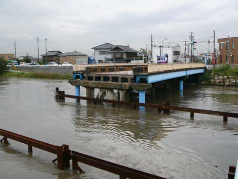 東條 新川