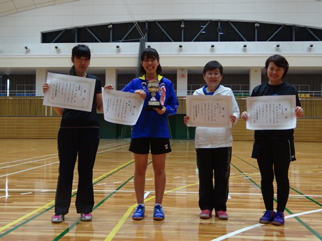 女子シングルス入賞者の皆さんさんの画像